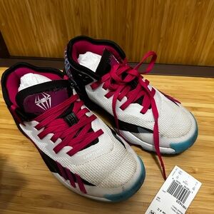 2 pair of kids adidas shoes + 1 pair UGGs - DON spider Gwen
